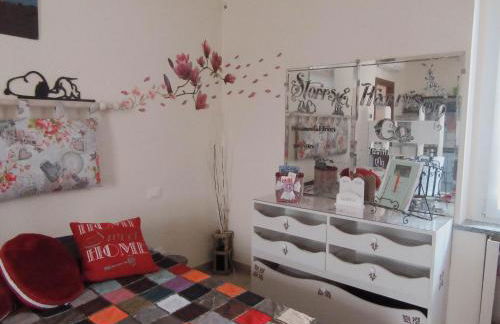 Un letto nel cortile - Foto 16