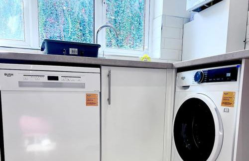 Spacious 4Bedroom - 10mins to London Bridge with Parking & Garden - Foto 14