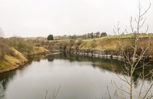 Flat Above 27 - Photo 28