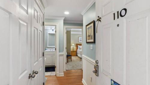 Unique 3BR, 1 of 5 Condos w/Huge Poolside Patio, Steps to Beach & Pier, Gated - Foto 4