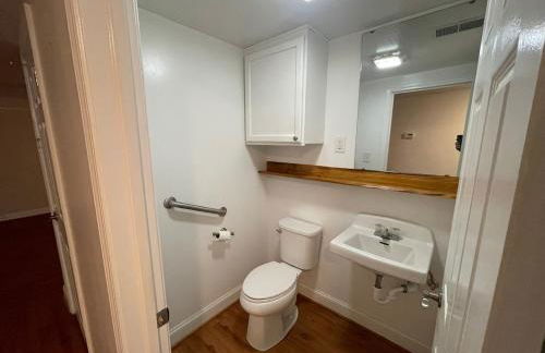 White Picket Fence - EV Charger! - Foto 21