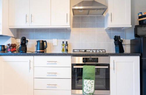 Luxe 3BR - 8 Min to Town Centre - Bradgate Park Leicester - Parking - Garden - Foto 9