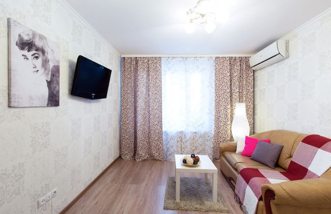 Lux Apartments Uralskaya - Photo 6