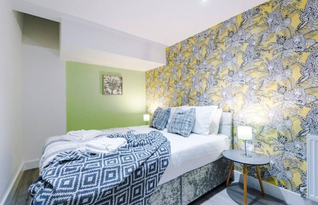 Old Trafford Two-bedroom Stay by Belvilla - Photo 3