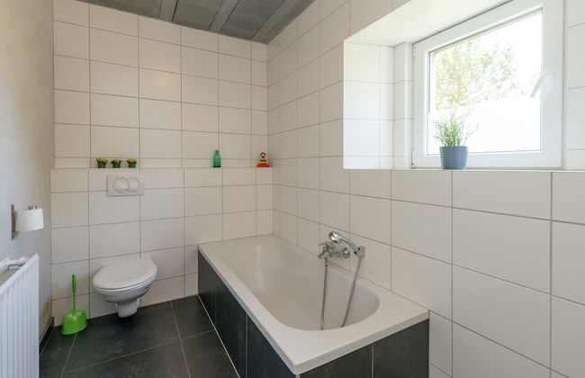 All-in Price for This Design and Comfy Home Located Near the Forest, Sauna Incl - Foto 47