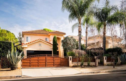 Sherman Oaks Home w Pool, Spa and Outdoor Kitchen - Foto 77