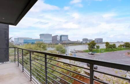 Modern 2BR CozySuites on Town Lake waterfront 13 - Foto 23