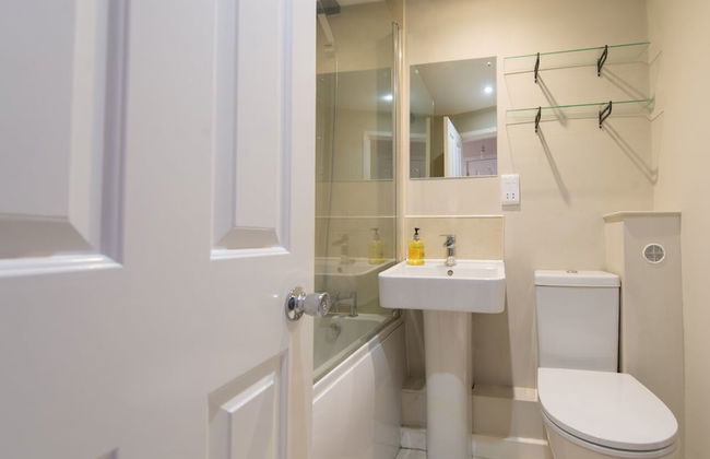 Central Apartment Facing Windsor Castle - Foto 16