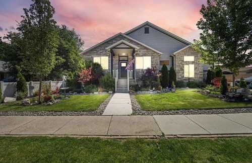 Cozy & Comfy Mountain-View Home Airport 15 min - Foto 1