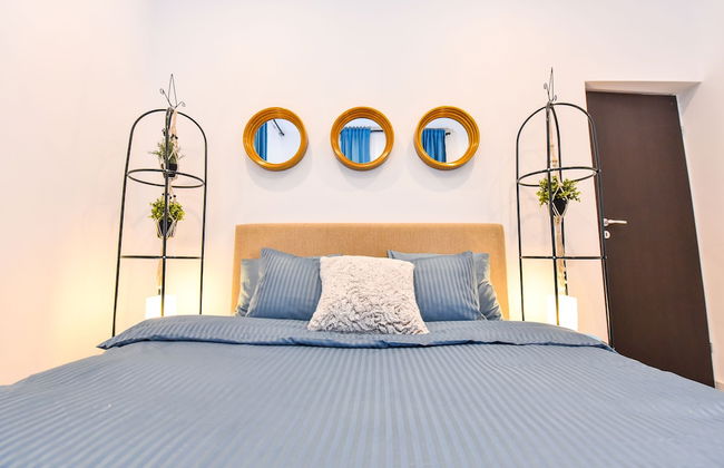 Parliament & River View Apartments - Photo 25