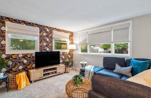 4 Bedroom Pool and Hot Tub Home Near Cleveland - Photo 39