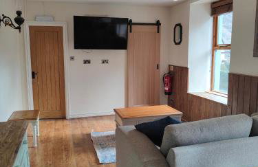 Llew Accommodation - The Townhouse - Photo 31