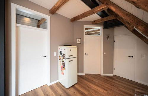 Traumhafte Ferienwohnung am Park, großer Balkon, voll ausgestattete Küche, Schreibtisch, WiFi, Smart TV, Carport, Wallbox, Fahrräder - Foto 35