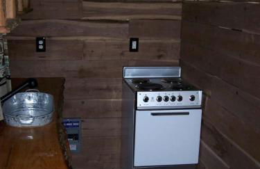 Secluded Watertree Tiny House near Old Hickory Lake – Private Deck, Trails & Breakfast - Foto 16
