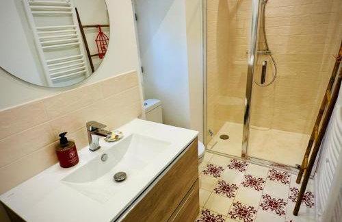 Séjour cosy avec piscine privée et vue panoramique - Foto 7