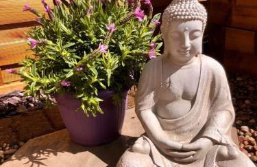 Stunning Period Townhouse with Garden, Walking Distance to Town - Photo 35