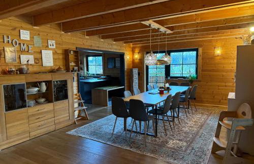 Blockbohlen HolzHaus mit Sauna, Outdoor Jacuzzi und BadeTeich - Foto 69