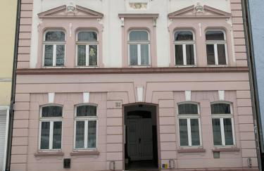 Best-Preis FEWO Rathausblick 2 - Zentrale Lage in Wittenberge - 2 Personen - Einzelzimmer - Vollausstattung - WLAN / Prime & Self-Check-In - Foto 11