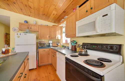 Private 7-Acre Retreat: On-Site Pond, Streams - Foto 4