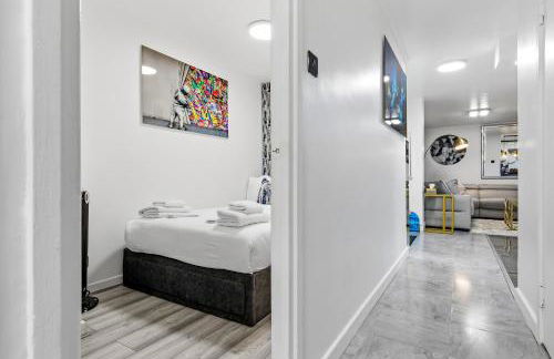 New Modern Hybrid 4 Bedrooms 7 Bed apartment 12 guest capacity - Foto 23