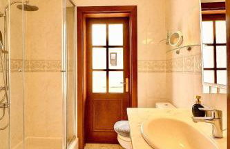 Villa privada con jardín,2 dormitorios - Photo 10