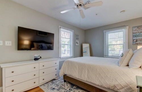 Rare- Downtown 2 bedroom! Family friendly! - Photo 17