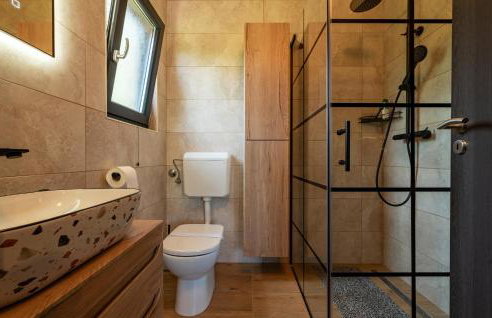 Lovely Home In Lipovlje - Photo 23