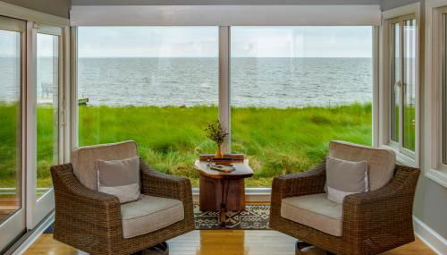 Bayfront Gem with Amazing Water Views and Pond! - Foto 3