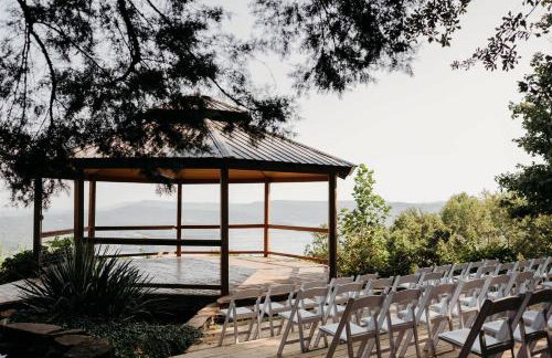 The Summit - 4 cabin getaway for 20 guests with views - Foto 3