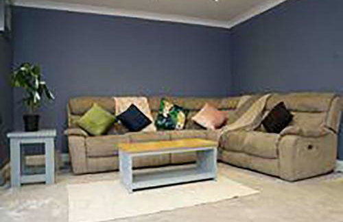 5 bedroom 3 bathroom house - Lyne Chertsey - Foto 6