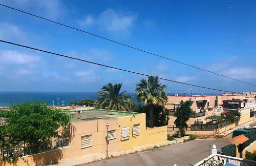 Sea View House - Photo 1