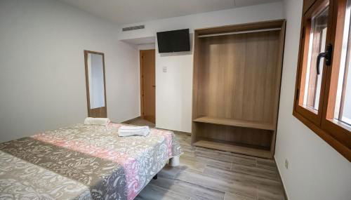 Apartamentos 7 puentes sierra Cazorla Casa Encina - Foto 3, towels, wardrobe