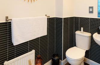 Luxury Penthouse Balcony Flat - 5 Min to Canary Wharf - Prime Long Stays - Foto 28