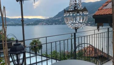 Romantic Room AL RIFUGIO DEI SOGNI terrazza con vista lago mozzafiato - Foto 2