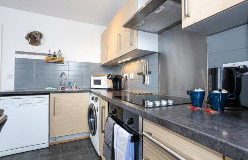 GuestReady - Modern stay in Bispham House - Photo 2