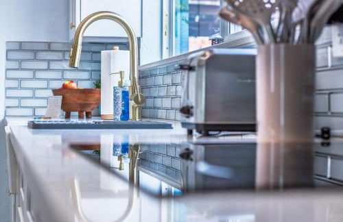 Private Retreat with Yard Near Hard Rock Stadium - Photo 13