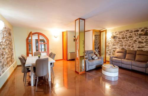 Lakeside Mansion With Pool - Foto 28