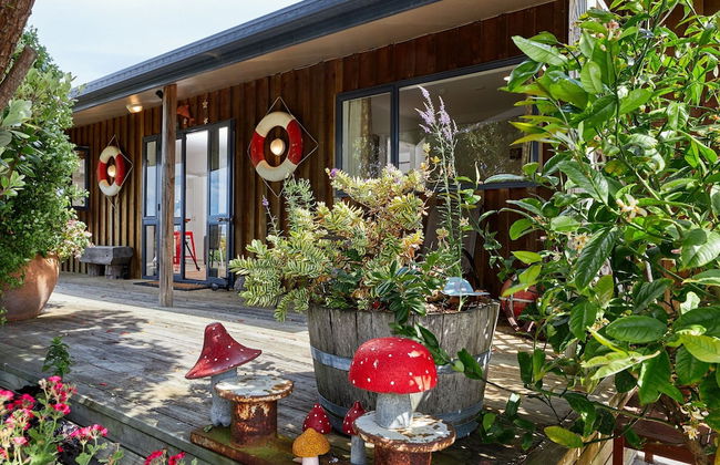 Barnacle Bills - Photo 60