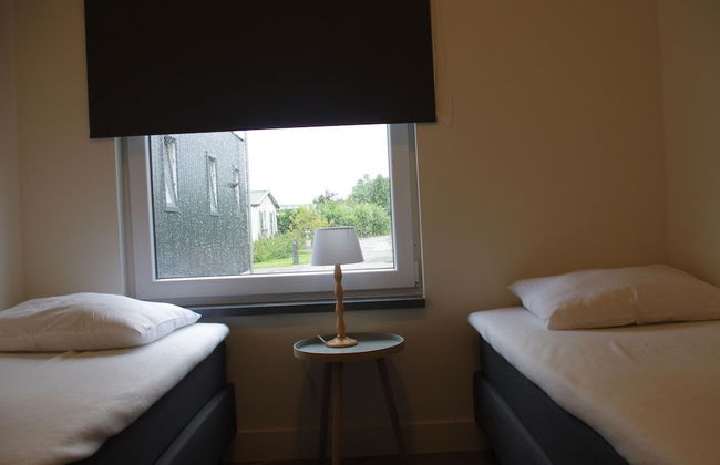 Beautiful Bungalow Near Alkmaar - Photo 2