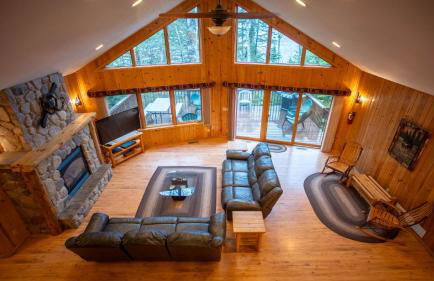 Spacious 6Bedroom Cabin Style Home - Sleeps 18 - Near Birch Lake - Timber Bay - Parking - CB13 - Foto 20