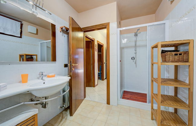 Casa Angiolina Lake Mountain View - Photo 10