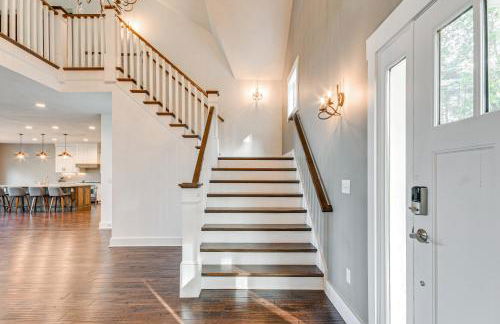 Steps From Oneida Lake Spacious Gem with Game Room! - Foto 15