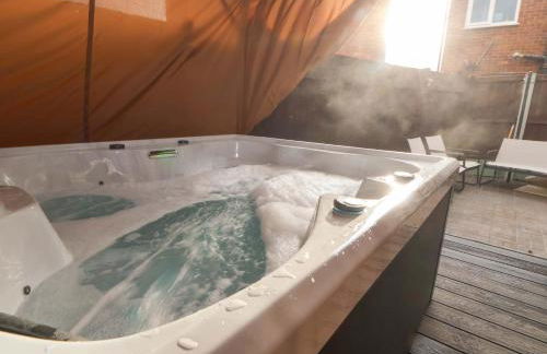 Steam and Stay Hoole - Photo 1