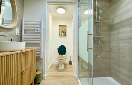 Montignac-Lascaux - Les Pierres De Lascaux - Foto 9