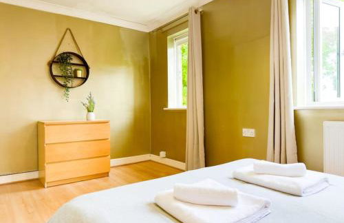Last-Minute Specials l Modern 2 Double Bed Apartment for 5 Guests l Hofin Stays Short Lets & Serviced Accommodation - Foto 4