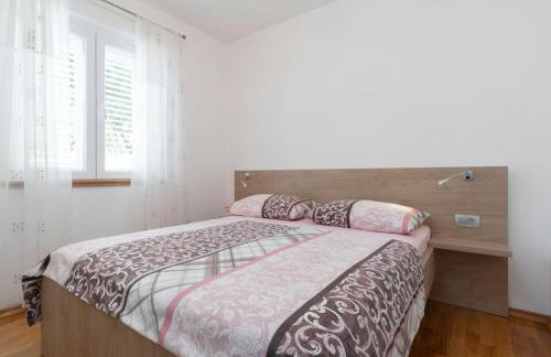 Modern Villa with Pool - Photo 15