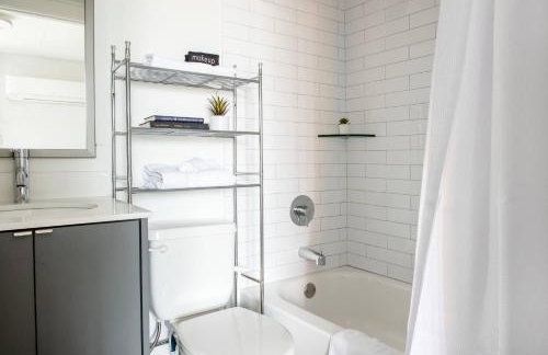 *NEW* The Layla: Rooftop | Walkable | Downtown - Photo 16