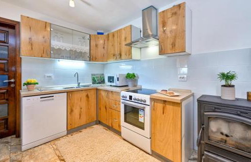 2 Bedroom Cozy Home In Gornja Ploscica - Foto 25