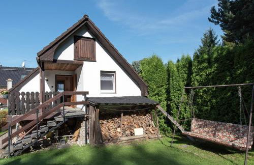 Einladende Ferienwohnung mit Außenpool - Foto 1