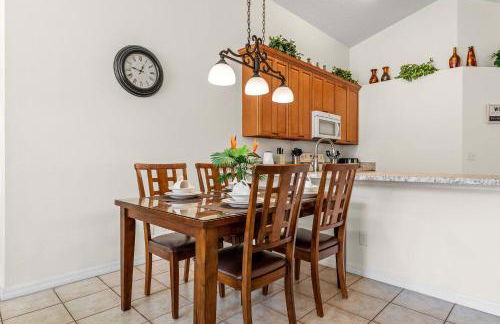 Sunkist Getaway - Photo 40